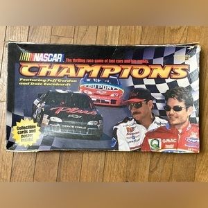 Vtg. NASCAR Champions Milton Bradley Board Game Stock Racing Earnhardt